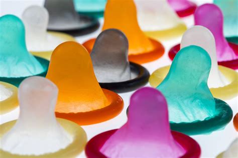 Blowjob ohne Kondom gegen Aufpreis Sexuelle Massage Nyon